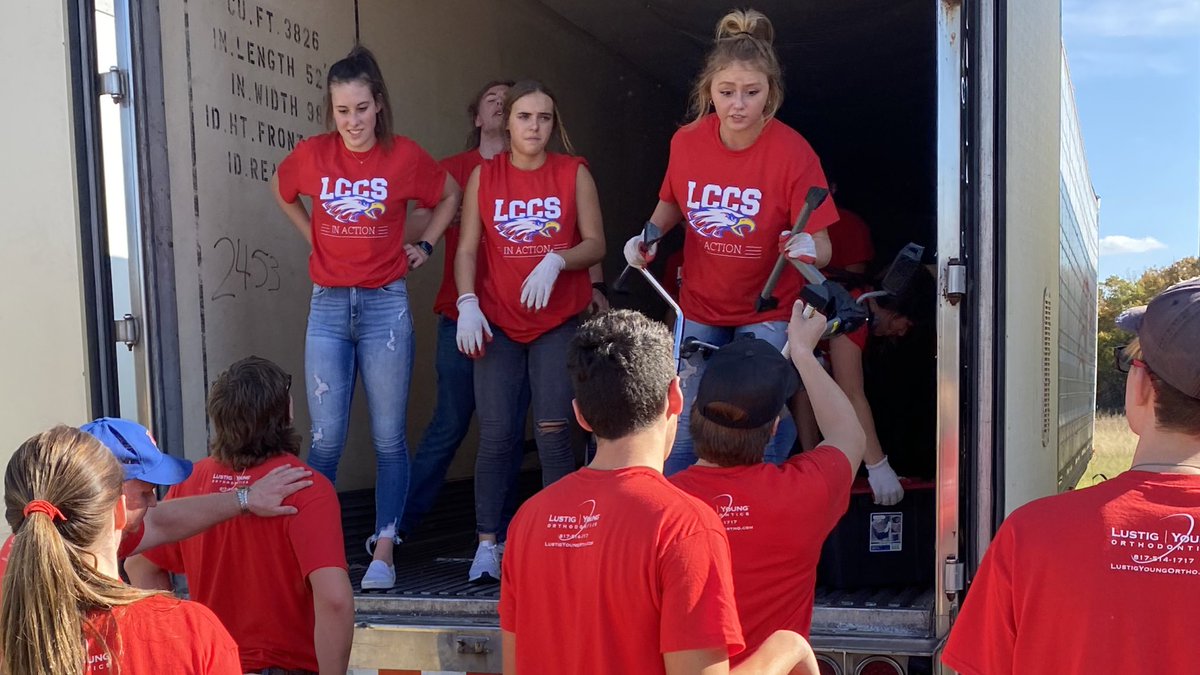 LCCSEagles's tweet photo. What an amazing day! LCCS IN ACTION = 4 buses, 2 people movers, 1 truck and 7 fifteen passenger rental vans full of Eagles investing their time and talents in our school and community! ❤️🦅💙🙏 #lccseagles #servingothers #eaglefamily #workathon #lccsinaction #kingdomdifference https://t.co/9baLcDWqfm