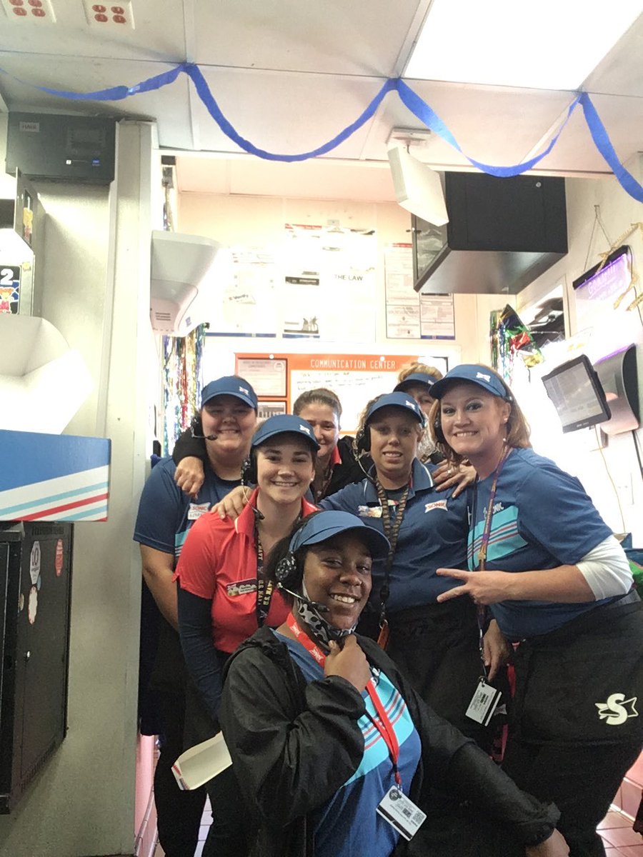 DoversJonathan's tweet photo. Day and night shift both having a blast at 5753! #sritnstorm https://t.co/pTH58MhZjf