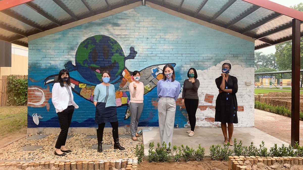 UNIS_Hanoi's tweet photo. Over 100 #UNISHanoi stdts participated in a Mask'erade Design competition as part of our #UNovember celebrations. 2 wks ago, 6 designs promoting Climate Action were chosen &amp; now they've been manufactured for our community. 

#UNovember #LearningtoInspire #UniquelyUNIS  #UNSDG https://t.co/eNzEhDhab3