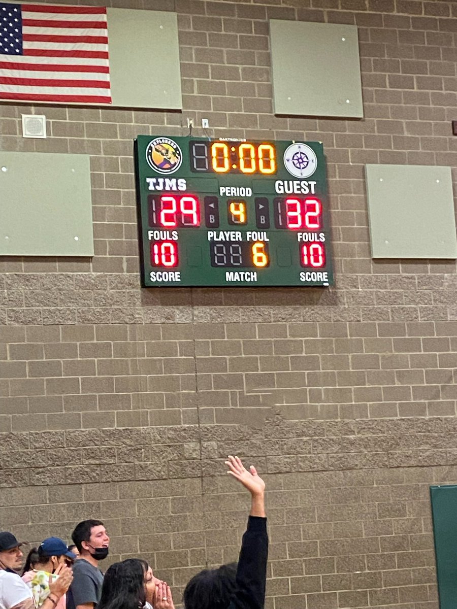 GaiserGrizzlies's tweet photo. We are super proud of how hard our Lady Grizzlies fought tonight against a tough TJ team. Both sides fought hard but the Grizz were victorious. VPS future hoopers looks bright. Now onto Alki at home Friday night. Way to go coach @theRealMr_Chili https://t.co/4kEA8pnVW6