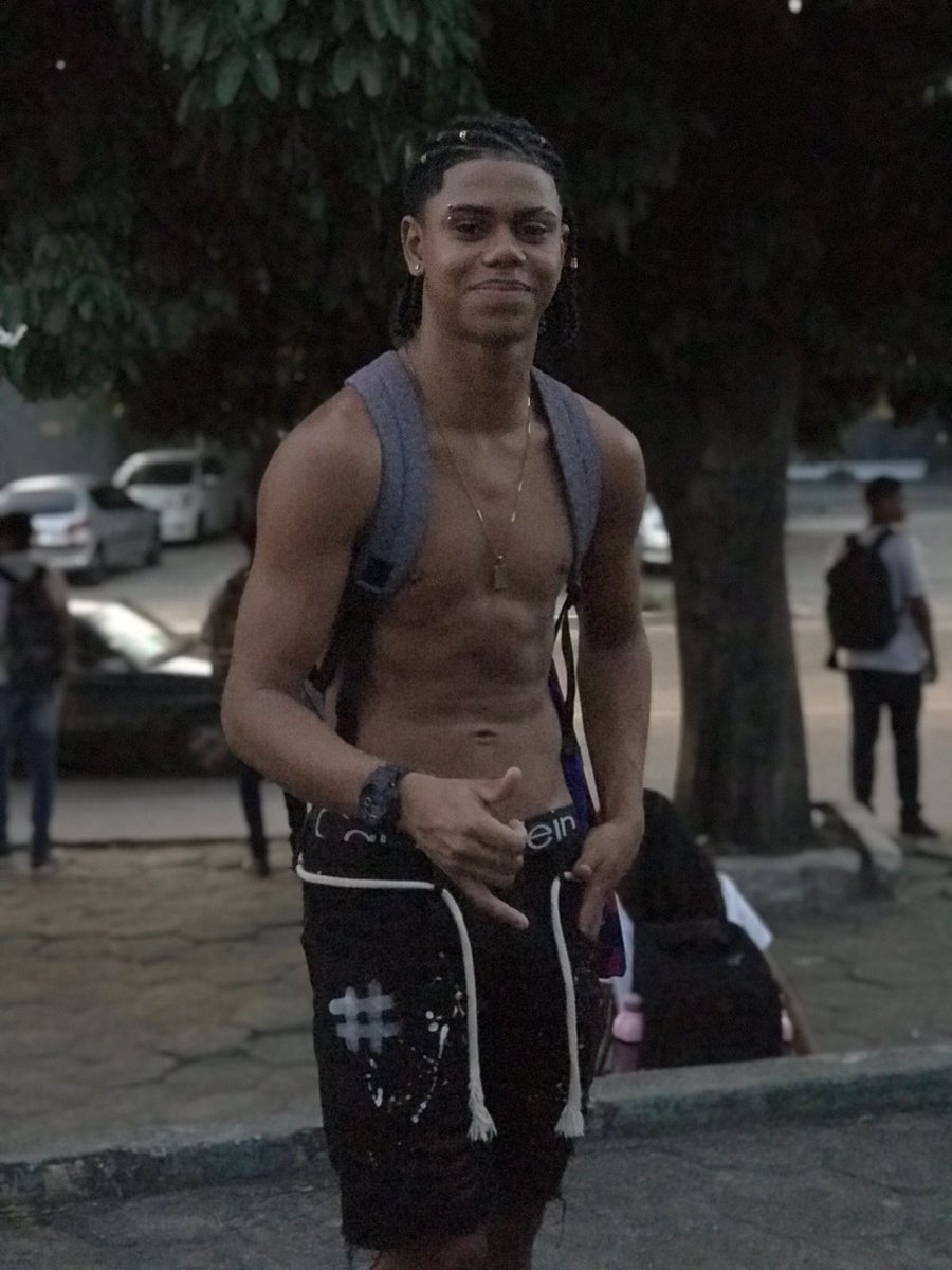 lsbiscoito's tweet photo. Duas de cria né, esquece isso!!😈😍 https://t.co/bJI9E1Ypvf