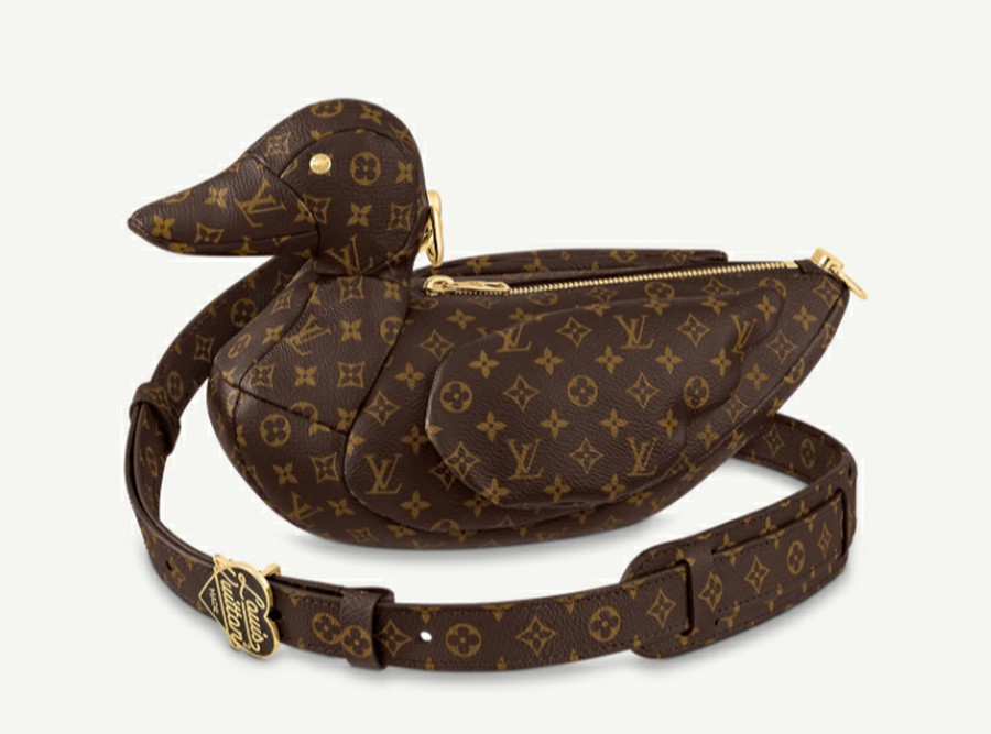 KpopCeleb on X: J-HOPE, the LOUIS VUITTON duck bag I had when I left  yesterday is Hot Topic. A product designed by a Japanese person for 513,700  yen (the price of the