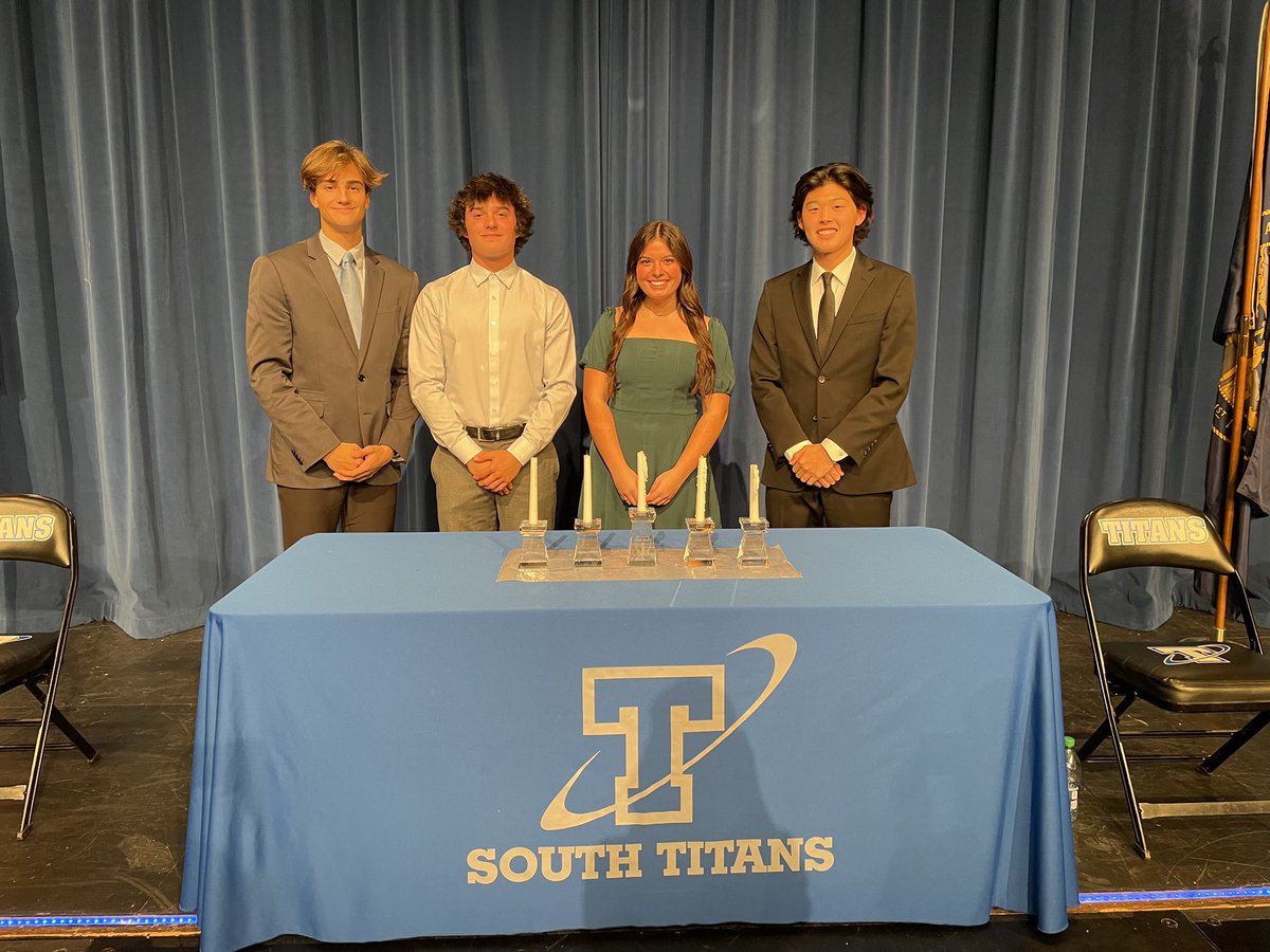 PLSouthNHS's tweet photo. 92 new NHS Members inducted tonight! Proud of all their hard work to get to this point! Special thanks to Ms Alexi Williams for her message to our new inductees. 30,000-5-🎾. https://t.co/kEzFhyQTcA