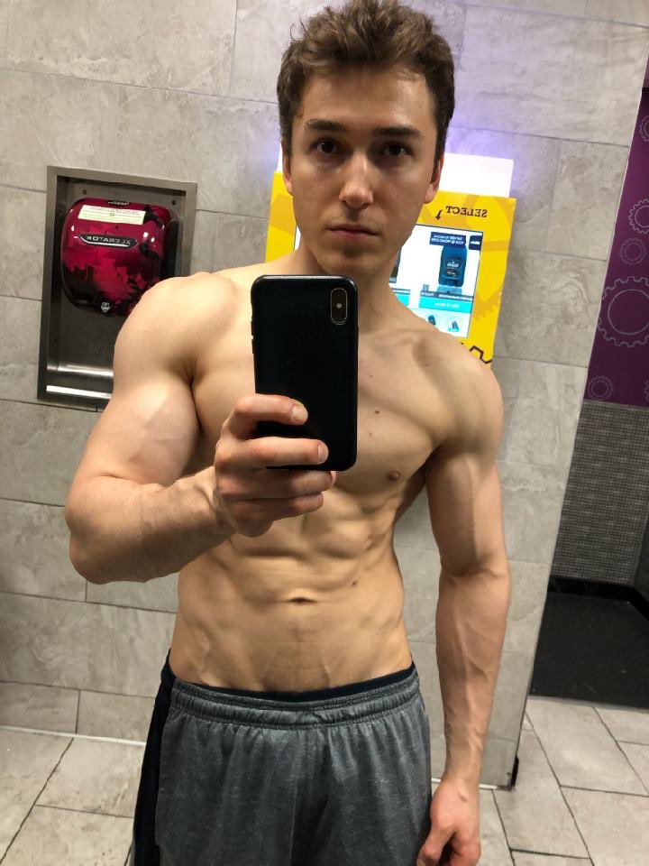 Adonis Lounge tweet media