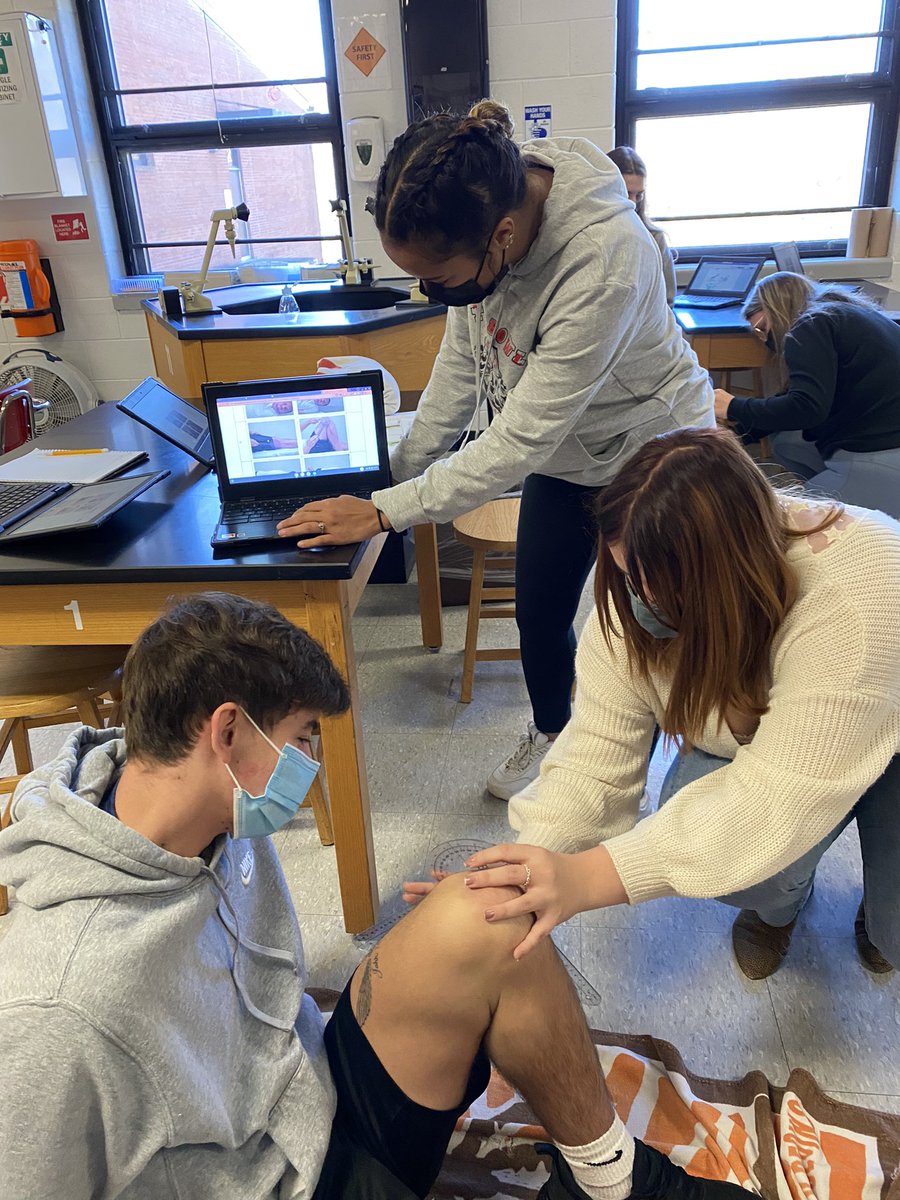 LCHSBioMed's tweet photo. Range of Motion Lab… #ROM #goniometers #AllinLC #BioMedFam https://t.co/kndfetIWEt