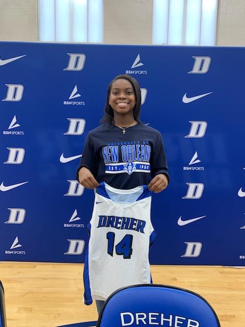 Congratulations to Imani Williams on her big signing day!! Imani has a scholarship to play ball at the University of New Orleans!!#hardworkpaysoff #ladybluedevil4liife