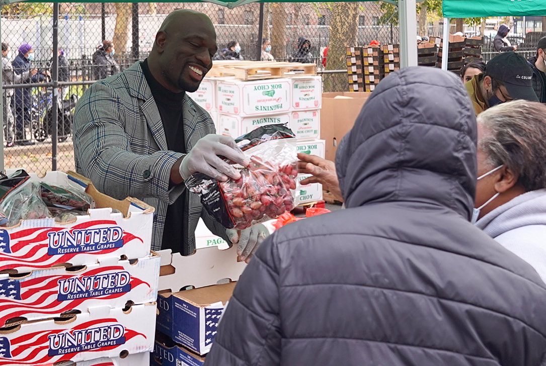 Titus O'Neil tweet media