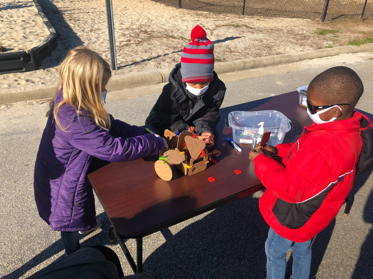 Let the field experience come to you...Great day w/#STEMontheGo at Cumberland Rd ES! Ss shared prototypes of Mars shelters, then worked in teams to build & test new prototypes. Lots of excitement & creative thinking! #STARwardSTEM 
@dodSTEM @RTI_Education @CumberlandCoSch