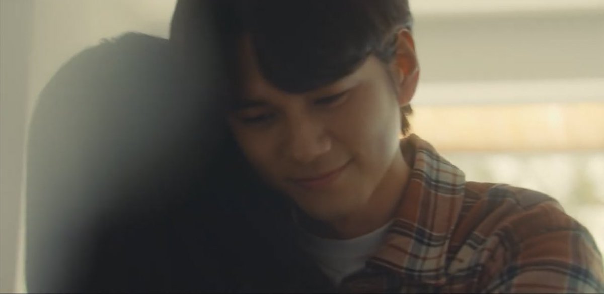 jheeselyn's tweet photo. cue: mention a name who always nails a chemistry with whoever his partners
let me start with an ong seongwu

#옹성우 #어쩜 https://t.co/cVrkNh937V