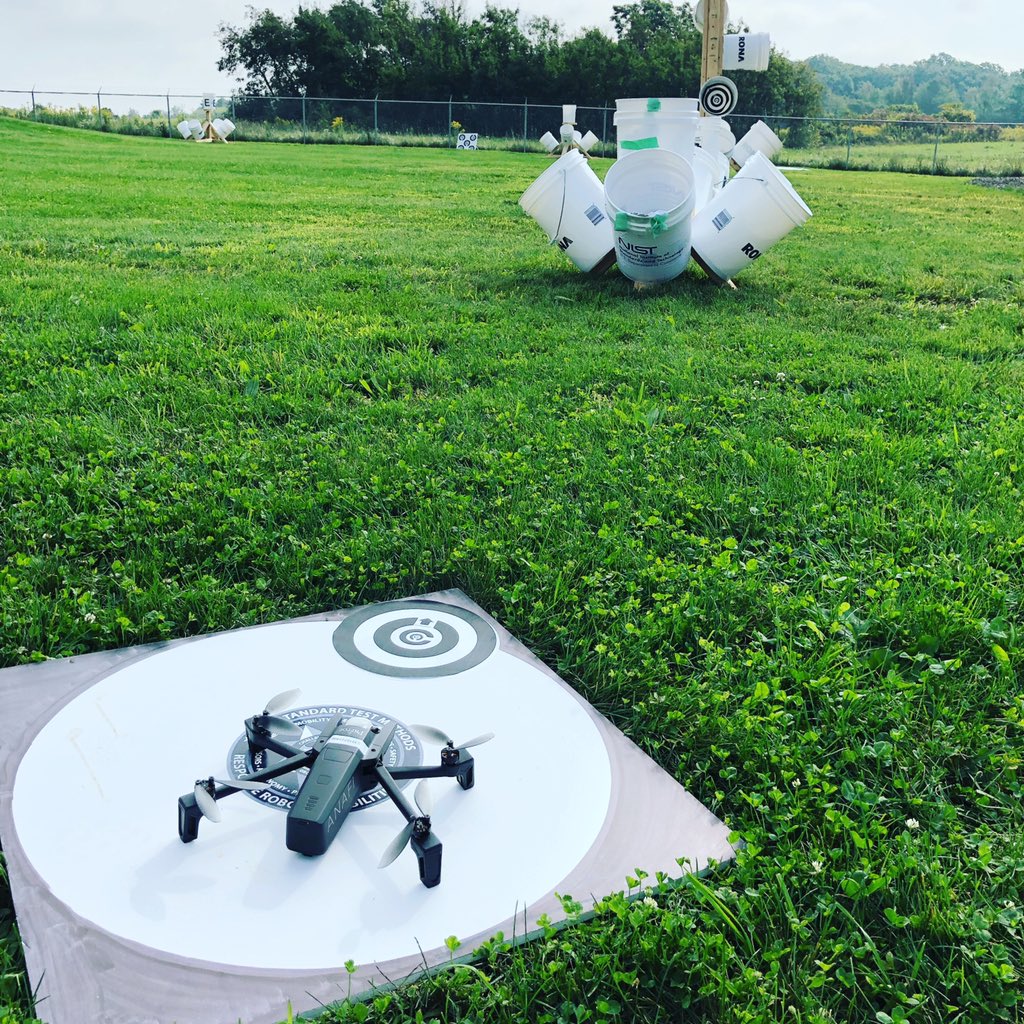 FirehouseTrain1's tweet photo. 3 More Days!🔥✈️ #dronetraining #grimsby @element3roboti1 
#dronetraining #groundrobots #firefightingdrones #nfpa #fireservice https://t.co/4ymQRKgg3J