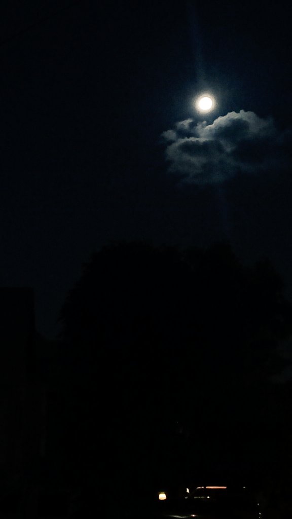 Tengo una obsesión con la Luna ❤