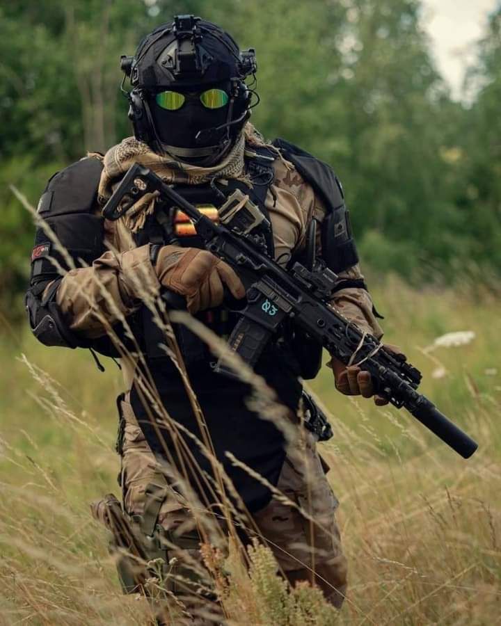 brianmixologist's tweet photo. Once you open a war against Uganda, be sure we are bringing it to your door step. Our enemies have chosen a wrong battle to fight, our cowardice attack has a price you will pay soon. #UPDF #PoliceUganda https://t.co/kysegETqV4