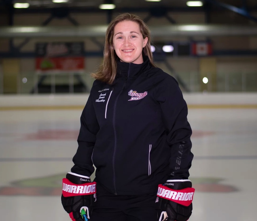 SDPOA's tweet photo. The SDPOA would like to congratulate the San Diego Angels Girls Hockey team on winning their first national championship! π
The U-19 team was coached by SDPD detective, Jamie Huntley-Park who was tragically killed in June.
Coach Jamie's spirit continues to live on β€οΈ #SDPOA https://t.co/pPvdIs9sqw