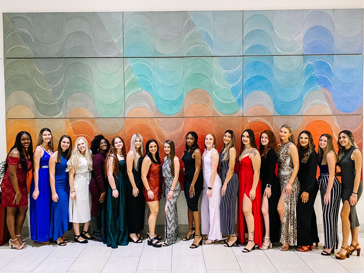 LakehawkVB's tweet photo. 🤩
☑️ Banquet
First match tomorrow at 9am CT/10 ET vs Terra State!
🔗: https://t.co/KePdhXYuxQ
#headedtothetop #mindovermatter #family #lakehawknation https://t.co/sypkNPqJ7i