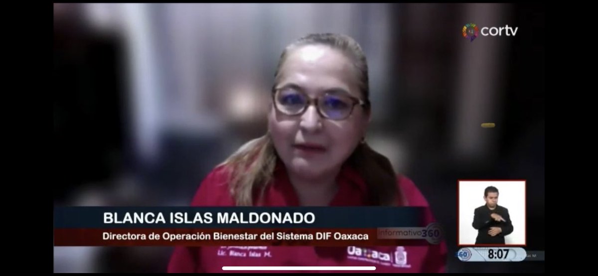 BlancaIslasM's tweet photo. Gracias por la entrevista de esta noche a la televisión del Estado @cortv  y a su conductor @zborbolla para abordar el  Festival de Talento Artístico #OaxacaIncluyente 2021 inscríbete en https://t.co/xjUXwoIpE7 @DIF_Oaxaca @IvetteMurat @alejandromurat https://t.co/dmqcTdxVNl