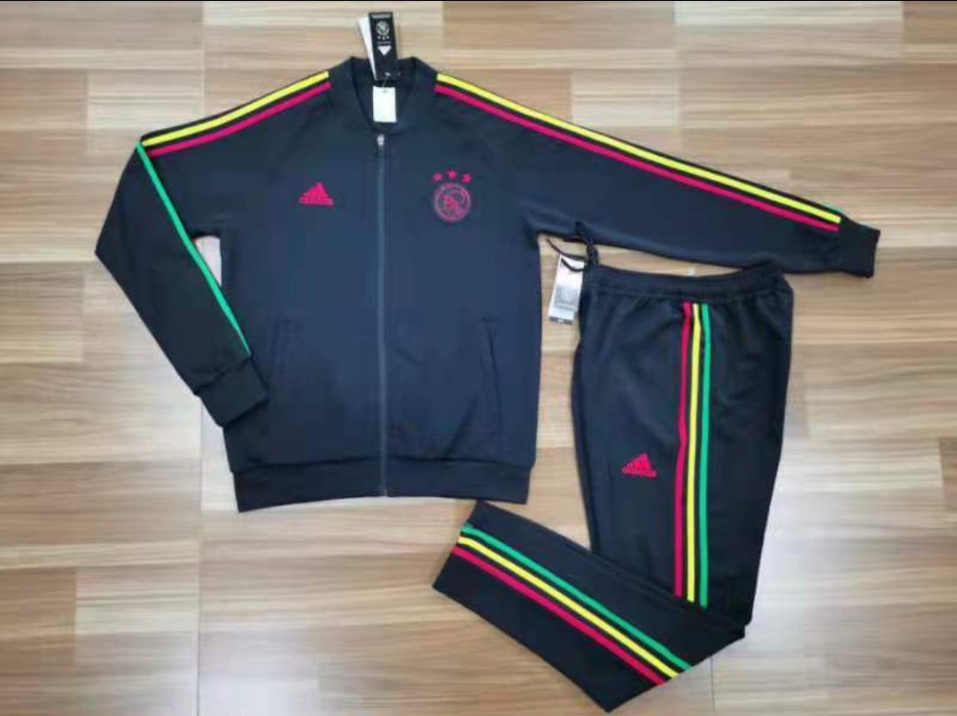 Weekend glam.
Keep your orders coming. 
We deliver countrywide
0705780356