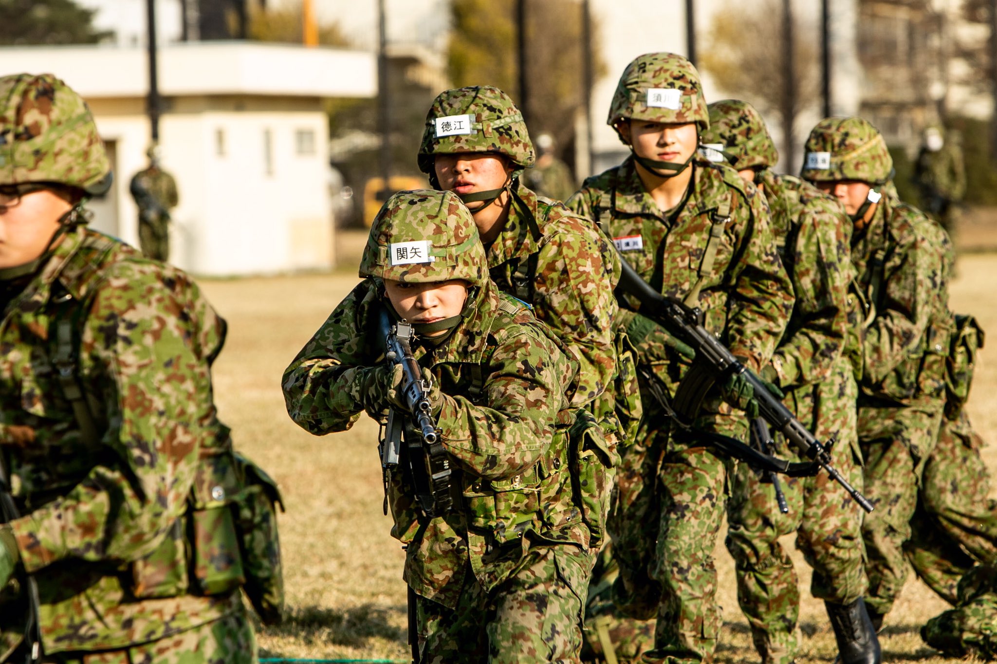 陸上自衛隊 高等工科学校 2年生 66期 は野外訓練を実施中です 各個の戦闘訓練や 催涙香を使用して防護マスクの効果を体験し自衛官として必要な知識の涵養 胆力を養成しました 陸上自衛隊 高等工科学校 高校生 青春 T Co Anpvor7i8t