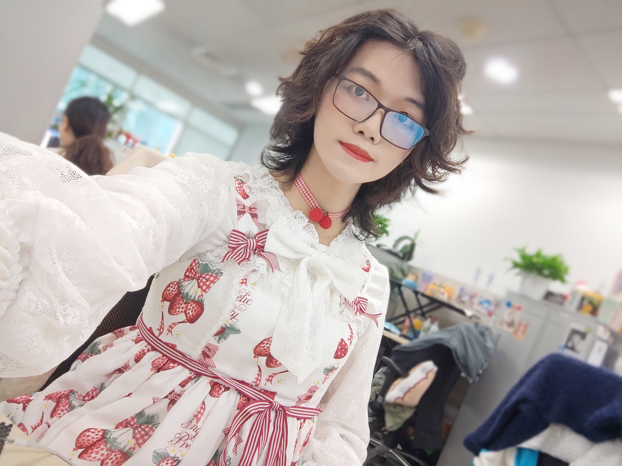 Strawberry Doll 黑