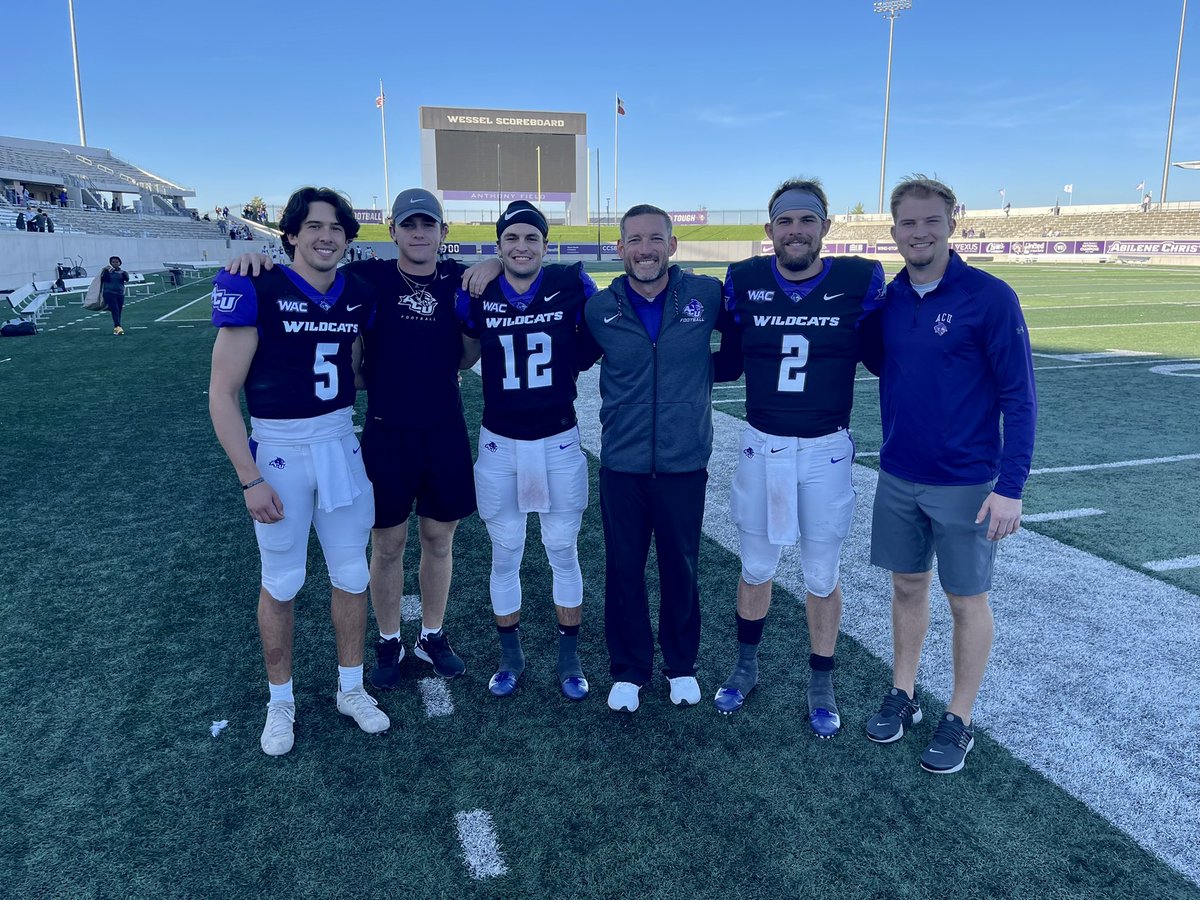 My dudes.. Thankful to be a part of their lives!! They are phenomenal young men!! QB Room 🏈💯🥛🎯💰