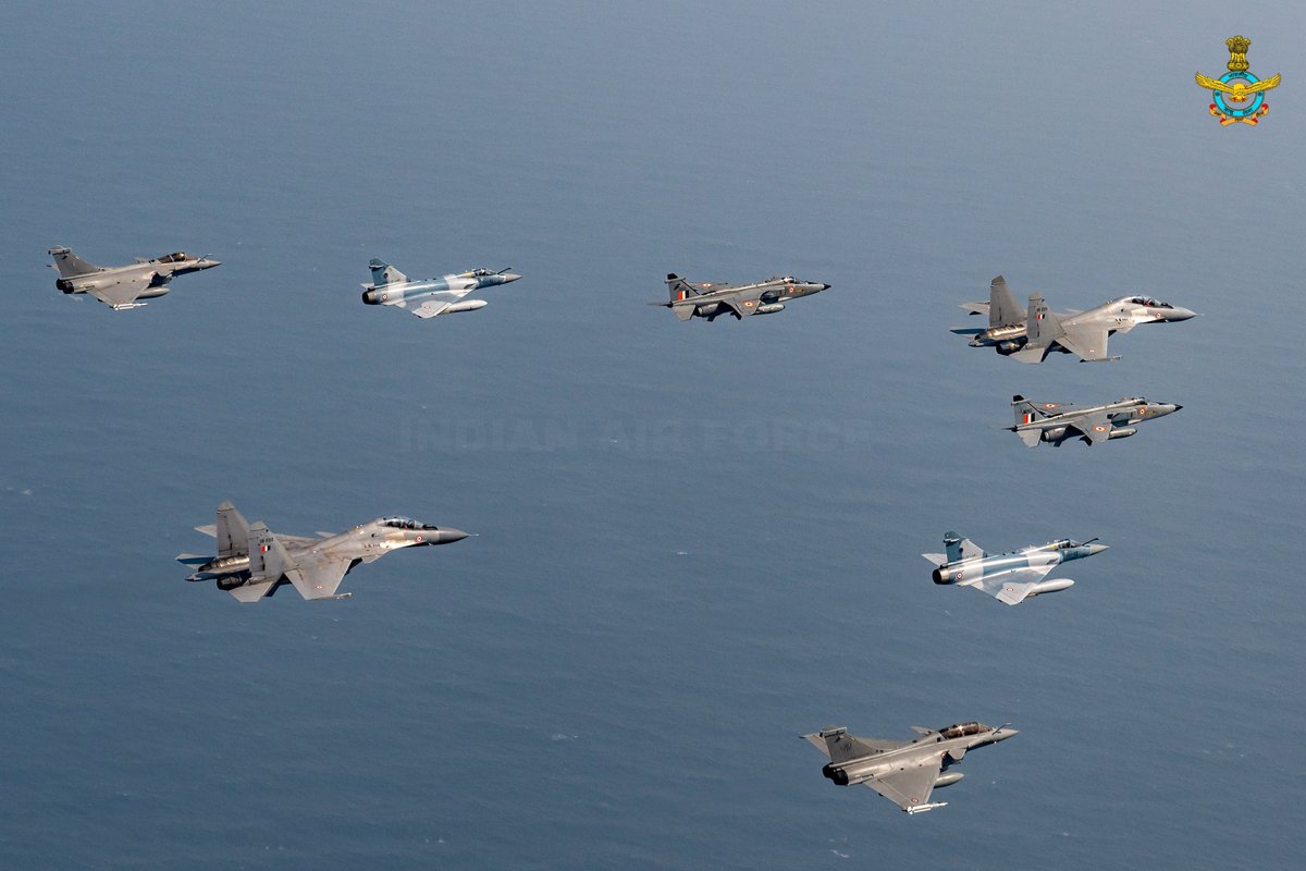 IAF_MCC's tweet photo. "Distance is just a test of how far friendship can travel."
@IAF_MCC & @Armee_de_lair aircraft participated in a Large Force Engagement exercise over the Western Seaboard, furthering mutual cooperation and friendly ties.
#FriendsAcrossContinents https://t.co/FiAy9b5eY7