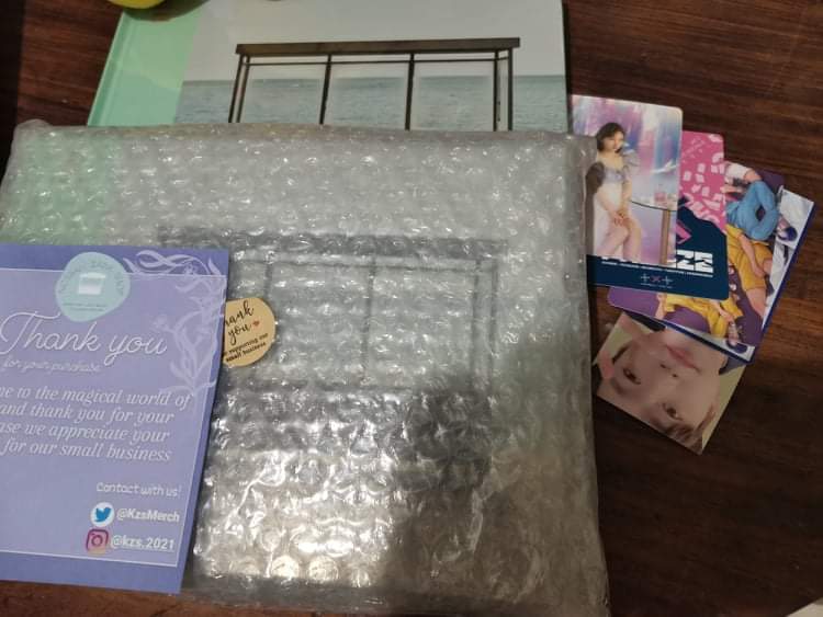 MalpedT's tweet photo. Thank you so much po ❤️💜 I super love it! And thanks din po for your effort and for the freebies po. Super bait ni seller since, she thinks of her buyer's convenience hehe 😊 @KzsMerch https://t.co/INrgTSo7cx