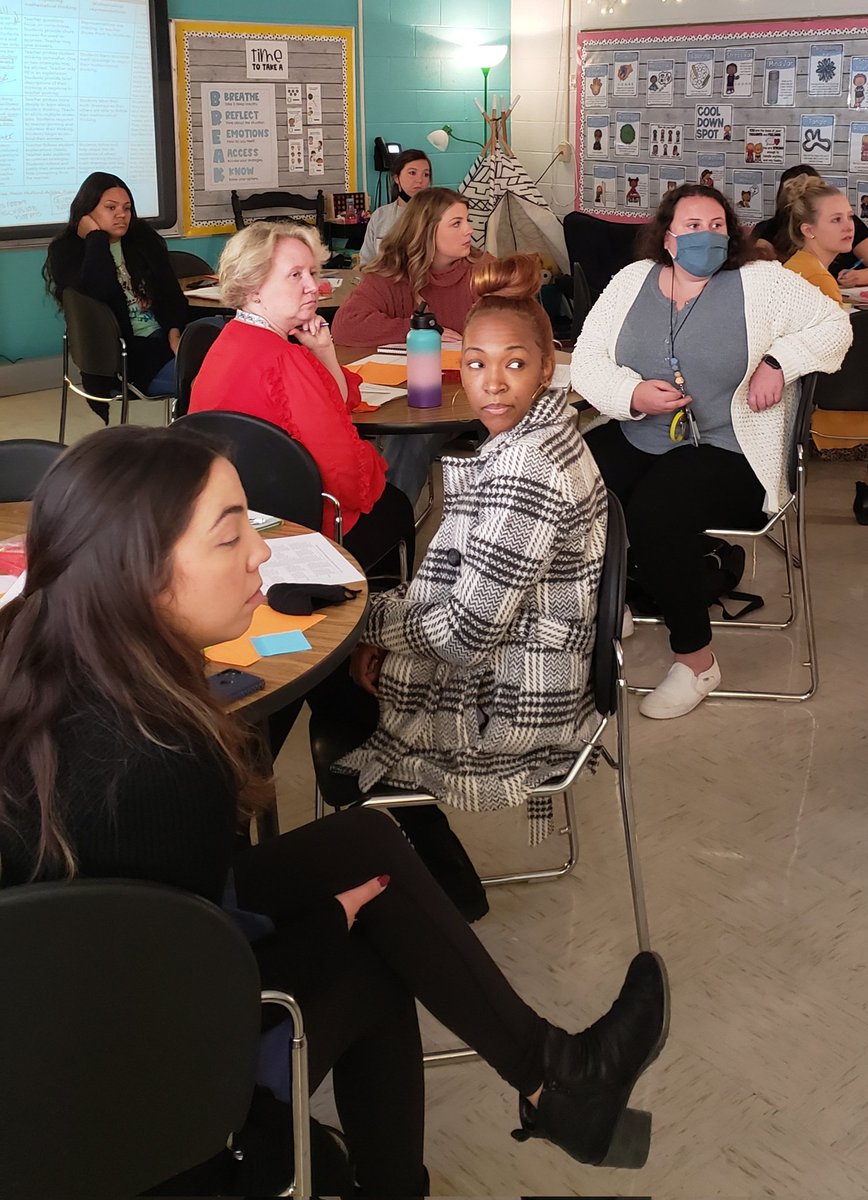 Michelle Lowe tweet media