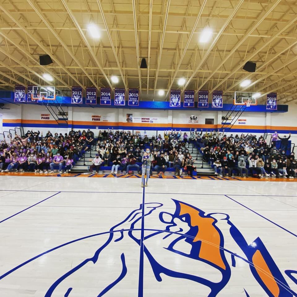 HVHS students welcomed their new Sparrow Everest into the #mustang family today. This club launch was all about connection, full circle moments, and choosing compassion. Sparrow Everest’s mother is a former HVHS student. #gobegreat