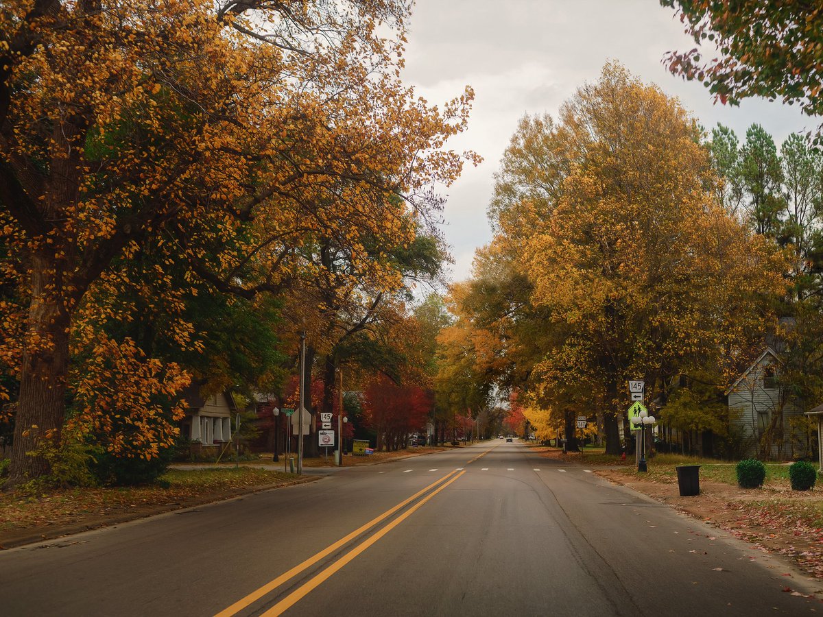 EasterEgg20's tweet photo. Small towns aren’t for everyone but they sure are for me♥️ love my home #gobulldogs https://t.co/ltrUvq5Po6