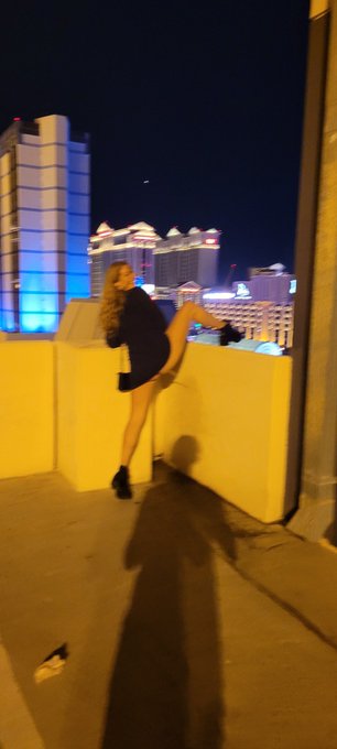 In case you were curious what it&rsquo;s like dating me&hellip;. And this was me sober https://t.co/iIYG3Wyw4k<a href="/tag/mvsales"class="tags"><span>#mvsales</span></a>