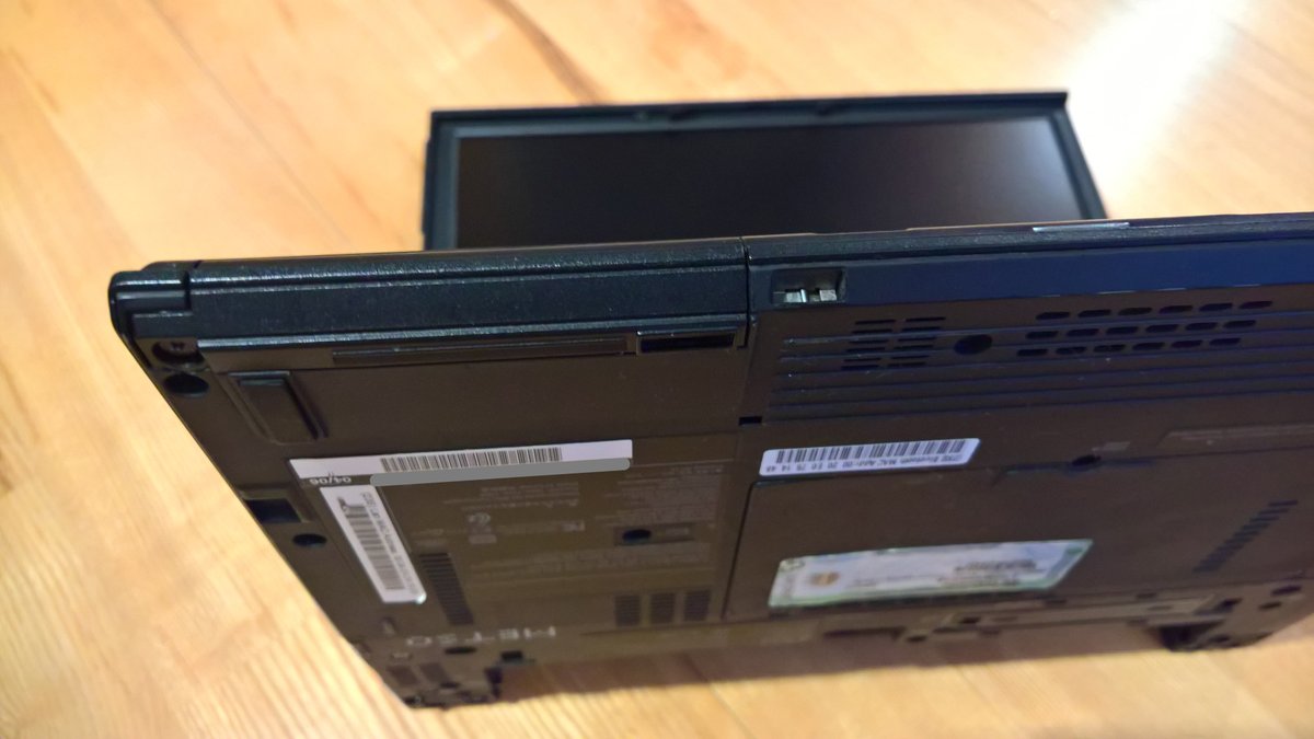 WZorNET's tweet photo. 😜To start the #ThinkPadThursday, guess the mystery, which models #Thinkpad's used a 1.8 "hard drive. https://t.co/Il1V28LJOw