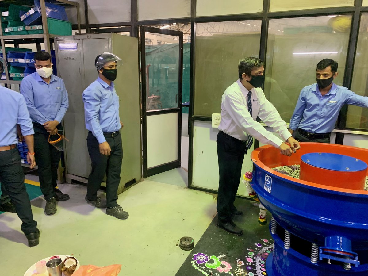 IndiaStauff's tweet photo. Today we have installed a new Vibro Deburring machine to increase our production of flanges and provide a prompt service to our customers.
#stauff #stauffindia #hydraulics #deburring #machine https://t.co/sQul5OH4p0