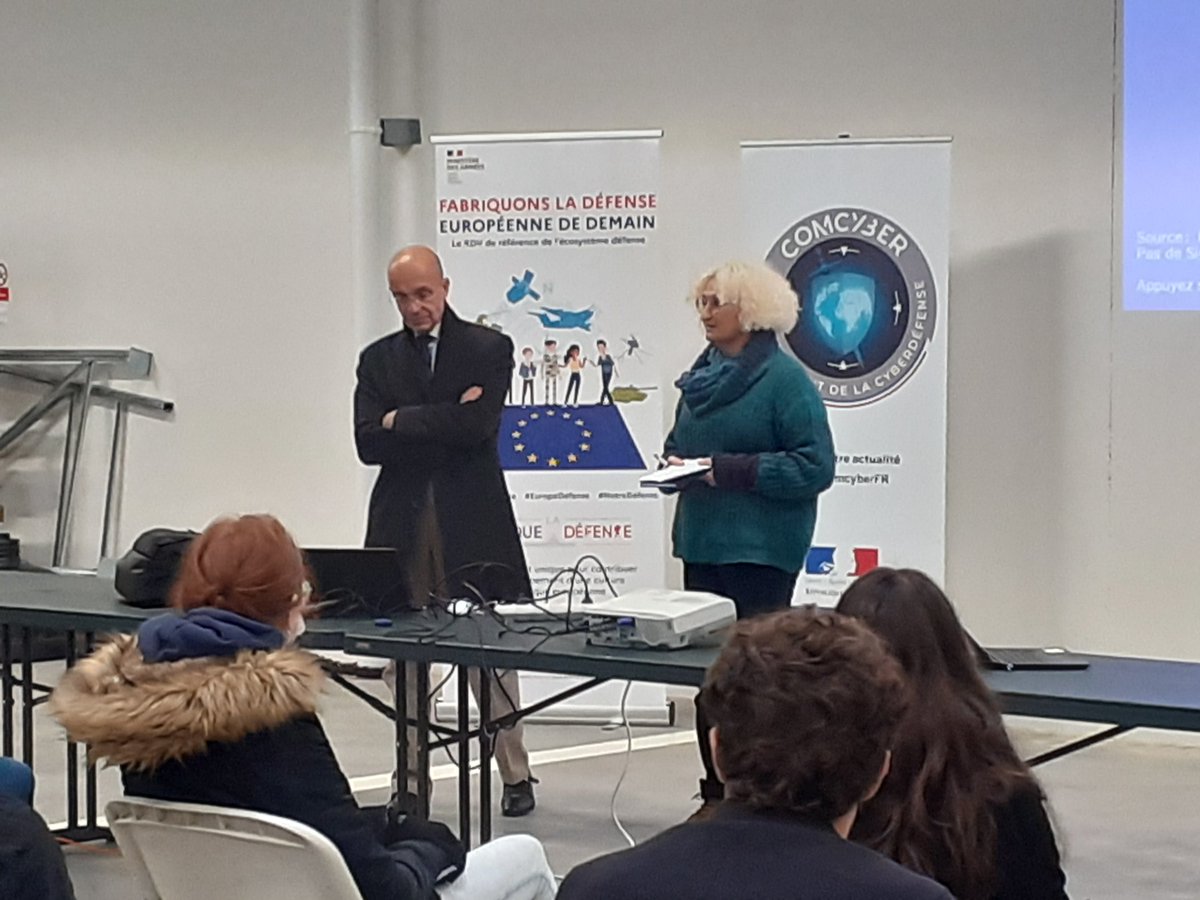 JeannickTardif's tweet photo. Merci @ComcyberFR d'accueillir les étudiants de @groupeesaip pour une présentation @DGA
Début de journée passionnante sur le quotidien de Tanguy au département APC de la DGA MI
#LFD #LaFabriqueDéfense
#cybersecurite https://t.co/oZ8P8iCRhS
