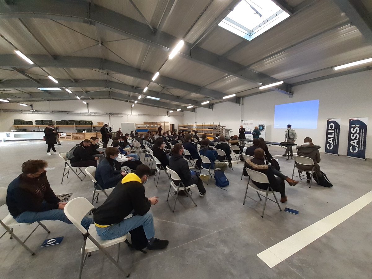 JeannickTardif's tweet photo. Merci @ComcyberFR d'accueillir les étudiants de @groupeesaip pour une présentation @DGA
Début de journée passionnante sur le quotidien de Tanguy au département APC de la DGA MI
#LFD #LaFabriqueDéfense
#cybersecurite https://t.co/oZ8P8iCRhS