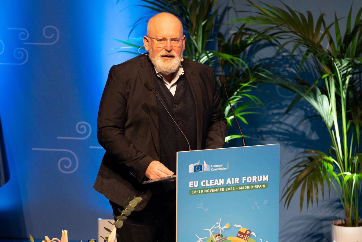 RT <a href="/EU_ENV/">EU Environment</a>: We can choose what to drink or eat, or not to smoke.
But we can’t choose what we breathe, and we can’t choose not to breathe.

#EUClimateAction will help us reduce air pollution. 
And acting on clean air will speed up climate action

- 🇪🇺 <a href="/Ti/">santiago akle</a>…