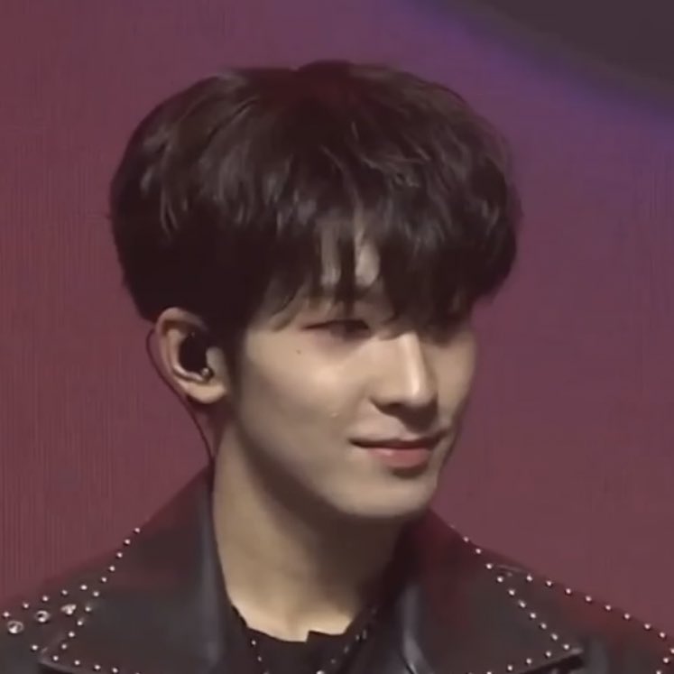 tinkswonu's tweet photo. ohh today too, they made wonwoo's mole under his eye more visible 🥰❤️ https://t.co/YMGaianylj