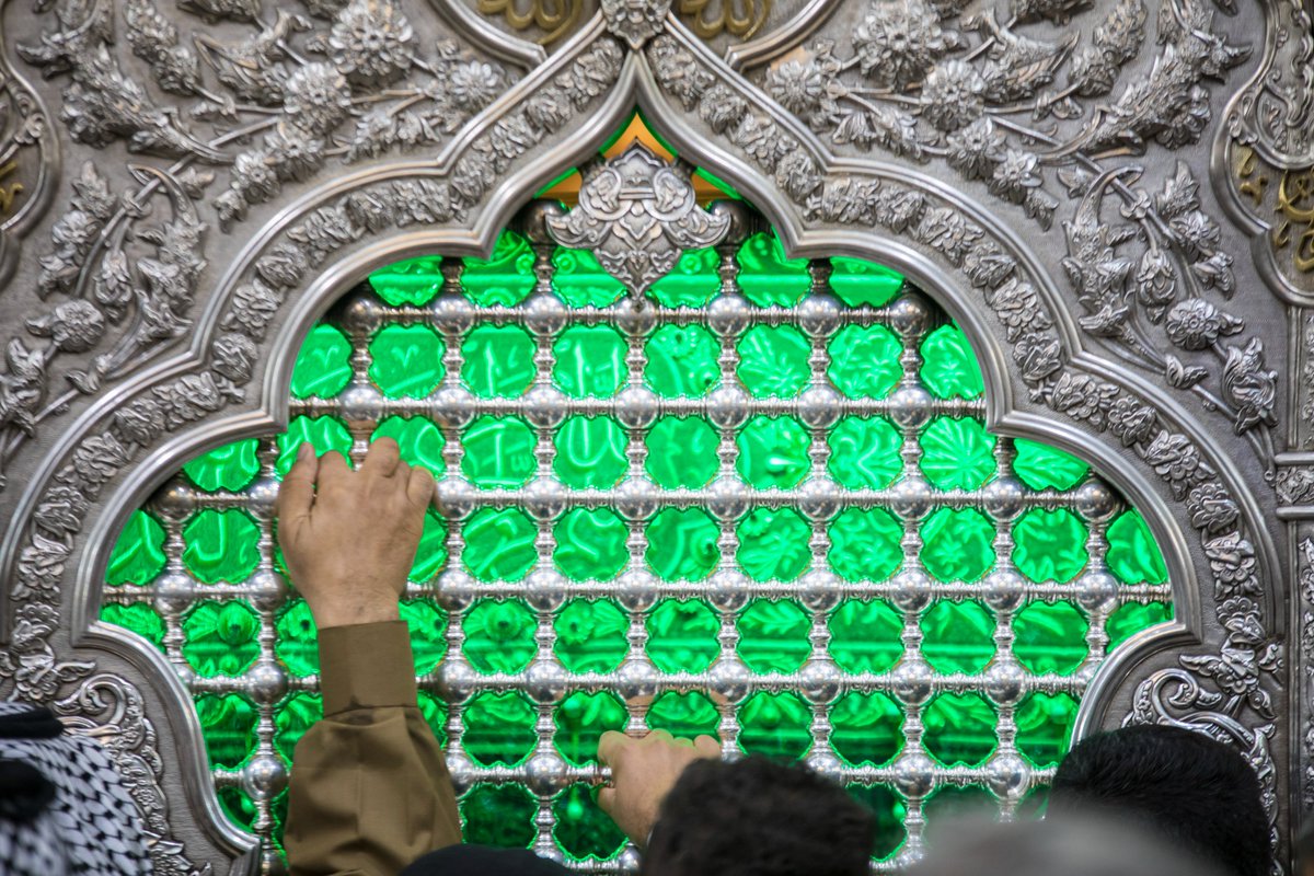 imamhussainorg's tweet photo. إلهي قَرَعتُ بابَ رَحمَتِكَ بِيَدِ رَجائي وَهَرَبتُ إلَيكَ لاجِئاً مِن فَرطِ أهوائي https://t.co/UoIyTTWQtw