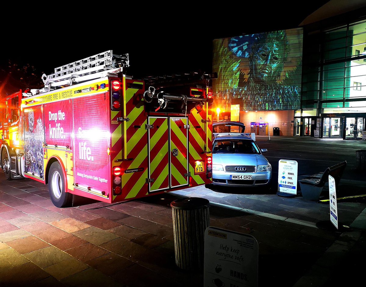 Wonderful to see the legacy of the @DerbyKnifeAngel continuing to spread anti knife & violent crime message on fire engines, police vans & now @UHDBTrust Royal Derby hospital. @DerbysPolice @DerbyshireFRS @DerbyCathedral @BritishIronwork @AlfieBradley1  #Droptheknifesavealife