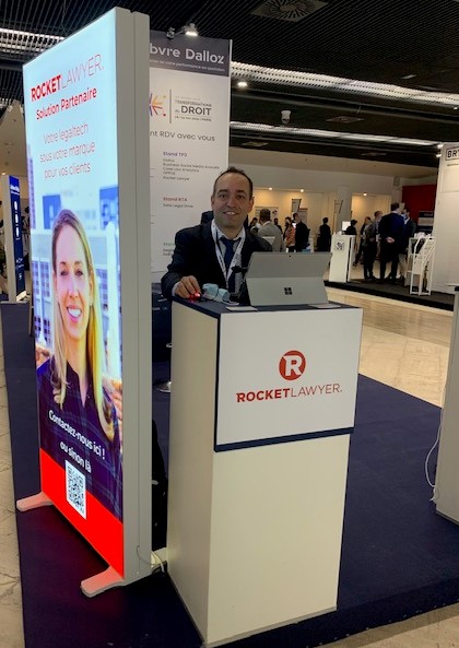 Le salon #transfodroit a démarré ! Olivier vous attend avec le sourire pour vous présenter notre solution Partenaire 😃
=> Et n'oubliez pas de vous inscrire à l'atelier Rocket Lawyer demain à 14h pour découvrir comment lancer votre #legaltech pour vos clients en quelques semaines