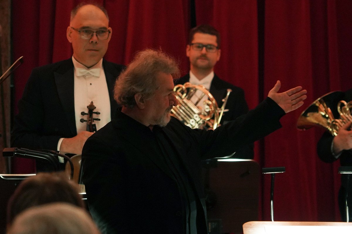 FilharmoniaPom's tweet photo. 17 XI Kameralnie z Danielem Stabrawą
Wielką przyjemność i radość sprawiła koncertowa wizyta #DanielStabrawa melomanom i #CapellaBydgostiensis, której artysta szefował w latach 1995-2002. Kunsztowny koncert 🌹➡️https://t.co/OY3jhquX3q
@Grupa_Enea Mecenas FP https://t.co/x8acZr5SAp