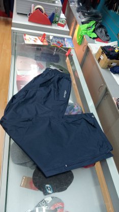 57Pestana's tweet photo. Pantalón chubasquero joluvi para poner por encima de un pantalón.
Tallas 10, 12, S, M, L XL y XXL
Para la lluvia, nieve...
10 euros. https://t.co/e5VfQJwEFj