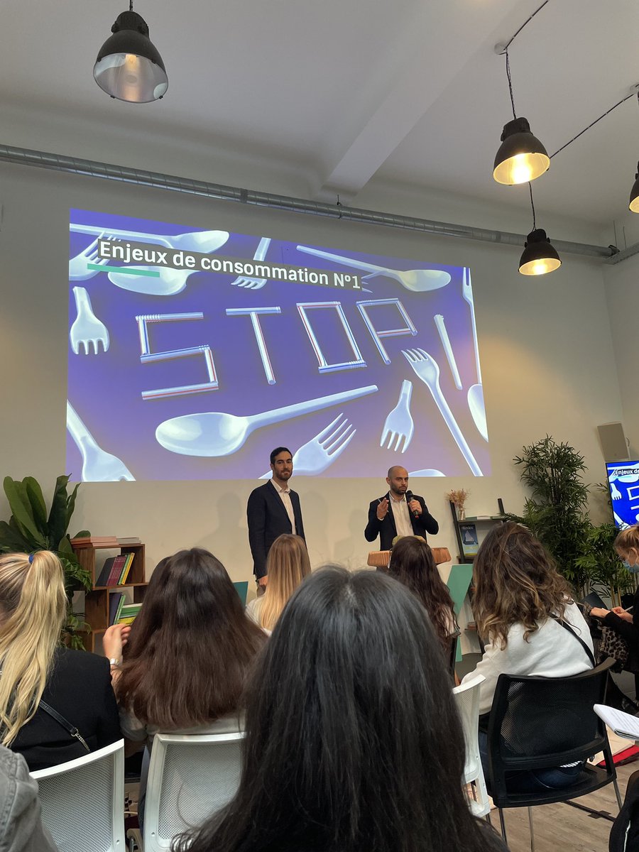 "Chaque jour <a href="/CarrefourFrance/">Carrefour</a> reçoit un millier de questions sur les réseaux sociaux, notre objectif : y répondre en max 2h (…) nous attachons une grande importance aux signaux faibles" <a href="/aureliendeffay/">Aurélien Deffay</a> #hubday #Carrefour