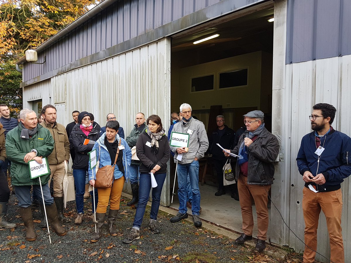 BoscherE22's tweet photo. Journée Cultivons l'agriculture de conservation #acs #stationkerguehennec @menierjeanrene donne le top départ. @ChambagriBzh https://t.co/jJZ0fjx9DS