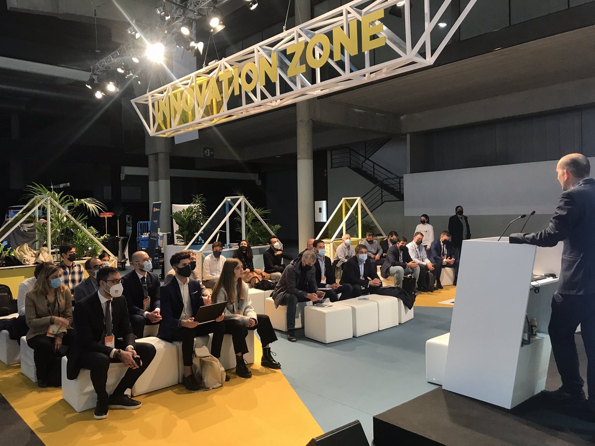 ProjectAriadna's tweet photo. 🏙️Discussing high accurate positioning services as 🔑 for urban mobility: starting #ARIADNA Final Event w/ Daniel Lopour @EU4Space, Gonzalo Alcaraz @irfgtkp &amp; partners @josik35 &amp; Sergi Paniagua. Join @ 11 for a roundtable w/ #urbanmobility stakeholders!

#useGalileo #SCEWC2021 https://t.co/D6X2YSCY2Z