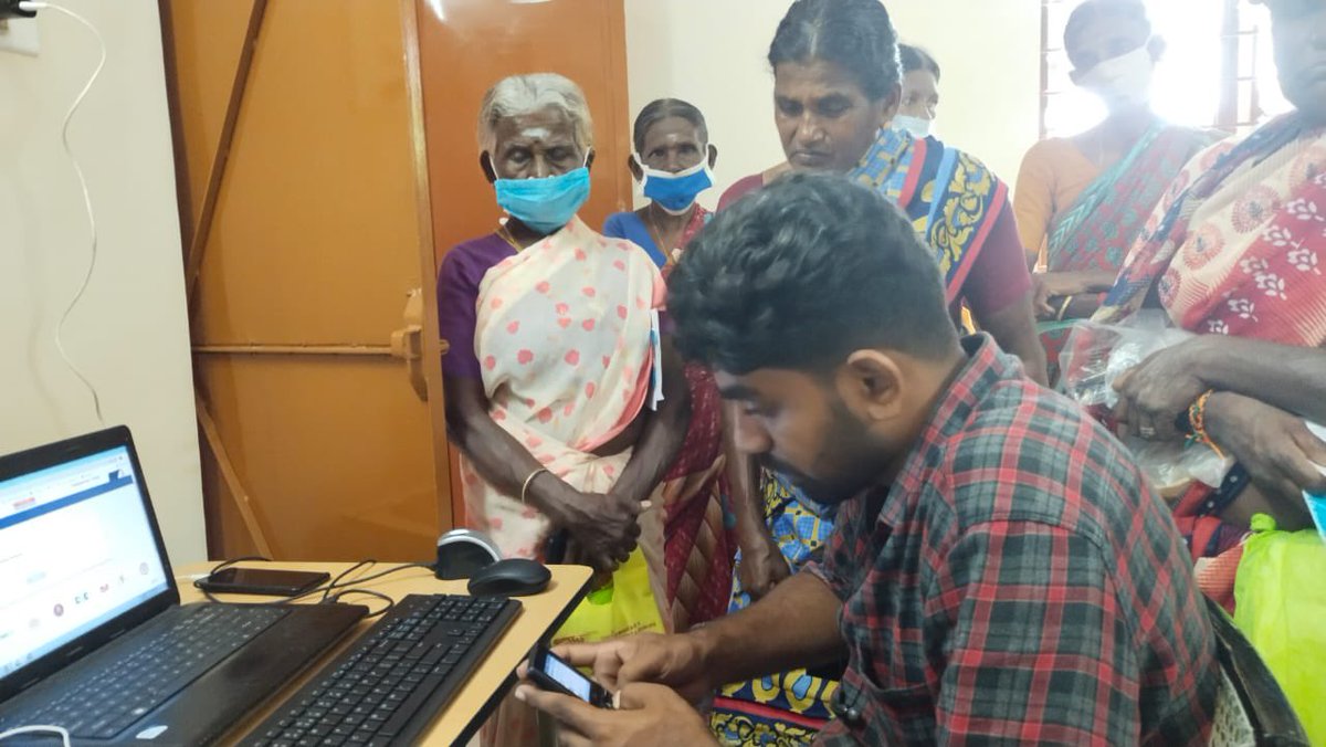 csc_tiruppur's tweet image. Eshram camp organise by vle selvarasu,Kundadam block velyuthampalayam panchayat -Tiruppur