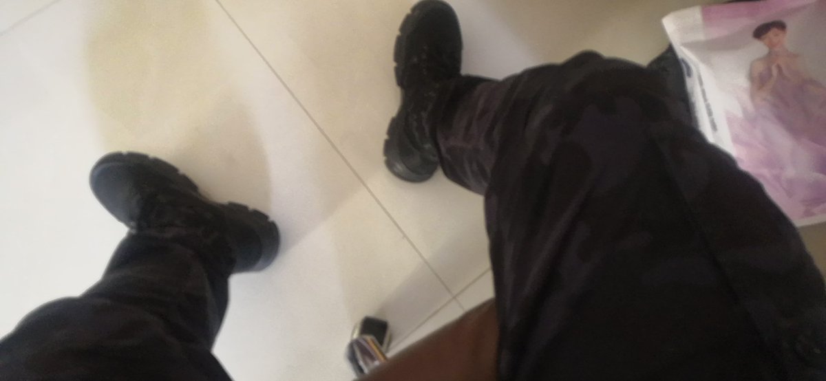 来西安狗！给爷舔鞋！