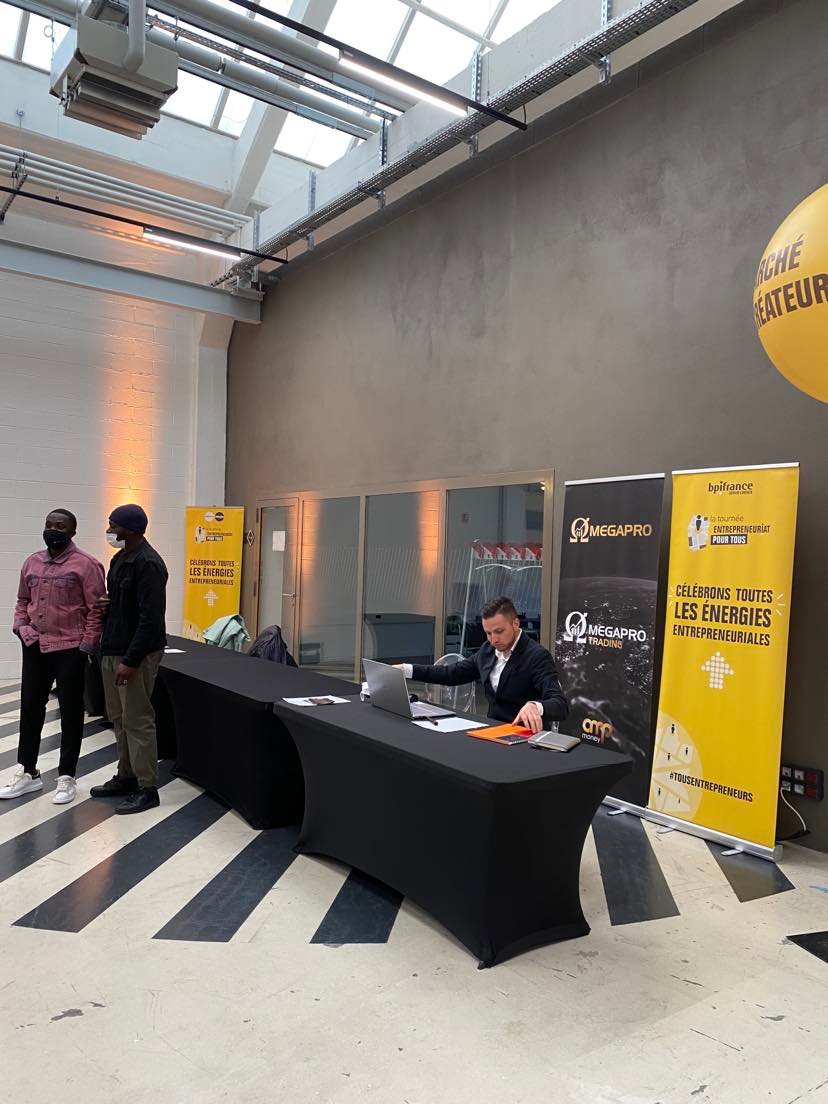 KM0_info's tweet photo. Nous avons eu le plaisir d’accueillir la Tournée de l’Entrepreneuriat pour Tous de @Bpifrance !
Au programme : des accompagnements à la création d’entreprise et au développement d’activité de son projet🤝
Un moment riche pour nos jeunes entrepreneurs !
#entrepreneuriatpourtous https://t.co/rRFYcAVJ3c