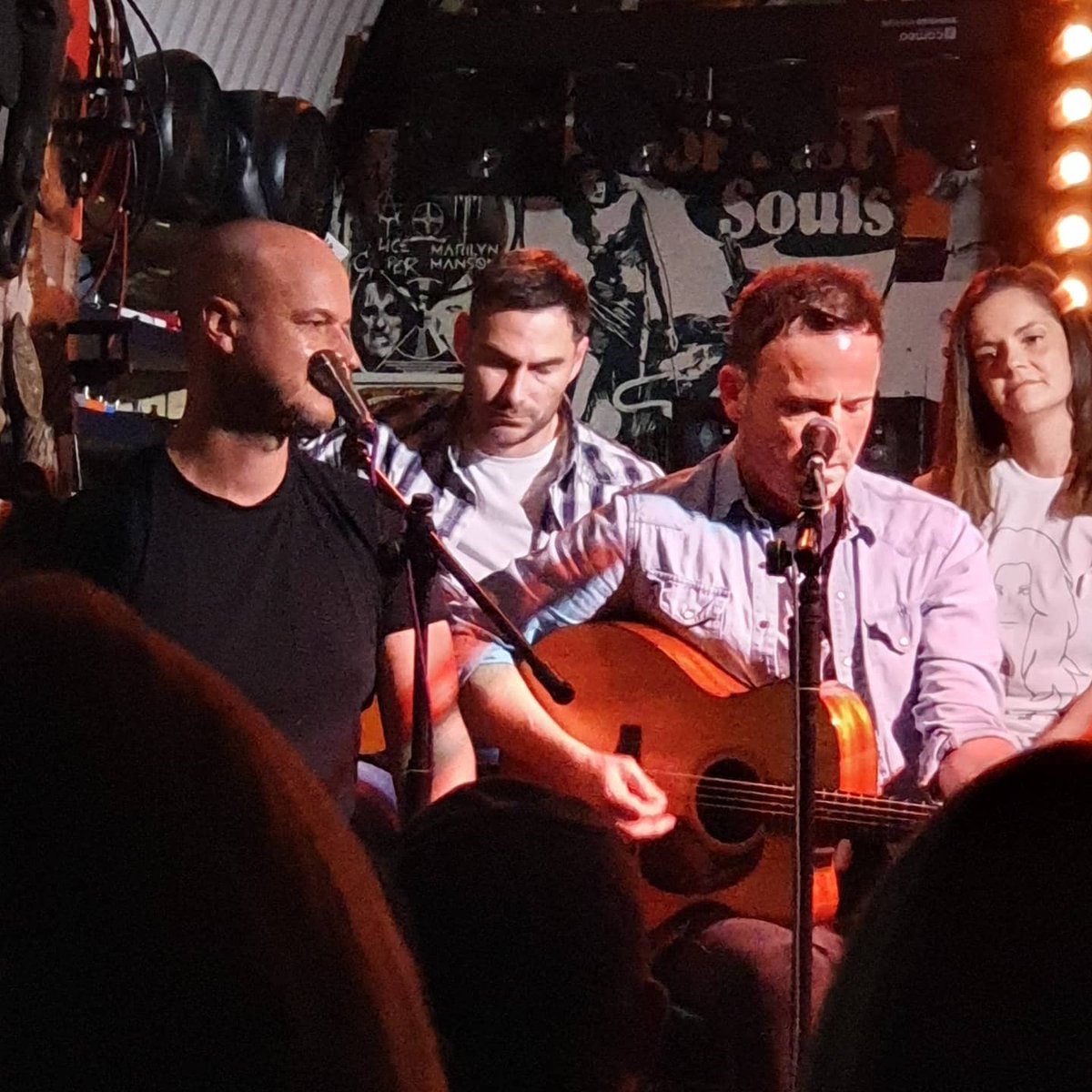 FrancesOfficial's tweet photo. Amazing evening at @HotBoxLiveEvent seeing @TimProtteyJones @Thejakemorrell @poppyfardell @JacksonLineBand great music, hilarious banter, best venue in Essex, probably the Country. We need more of this. Not sure why Jake has a blue halo😂 #ukcountrymusic 
#ukcountry
#greatmusic https://t.co/K4Hl3h25Cu