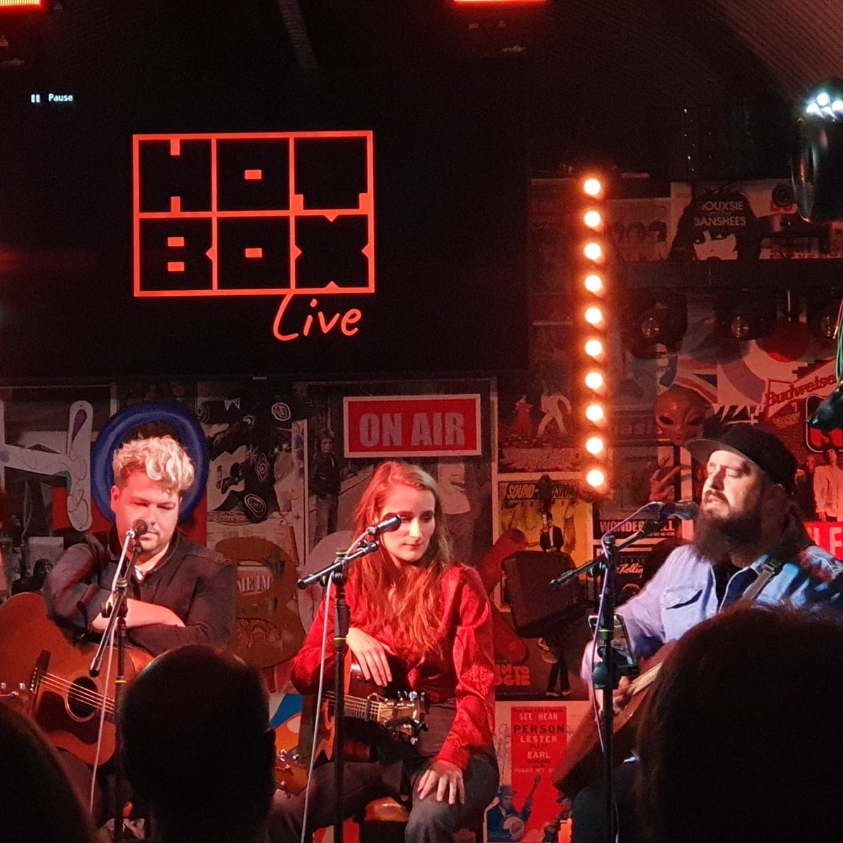 FrancesOfficial's tweet photo. Amazing evening at @HotBoxLiveEvent seeing @TimProtteyJones @Thejakemorrell @poppyfardell @JacksonLineBand great music, hilarious banter, best venue in Essex, probably the Country. We need more of this. Not sure why Jake has a blue halo😂 #ukcountrymusic 
#ukcountry
#greatmusic https://t.co/K4Hl3h25Cu