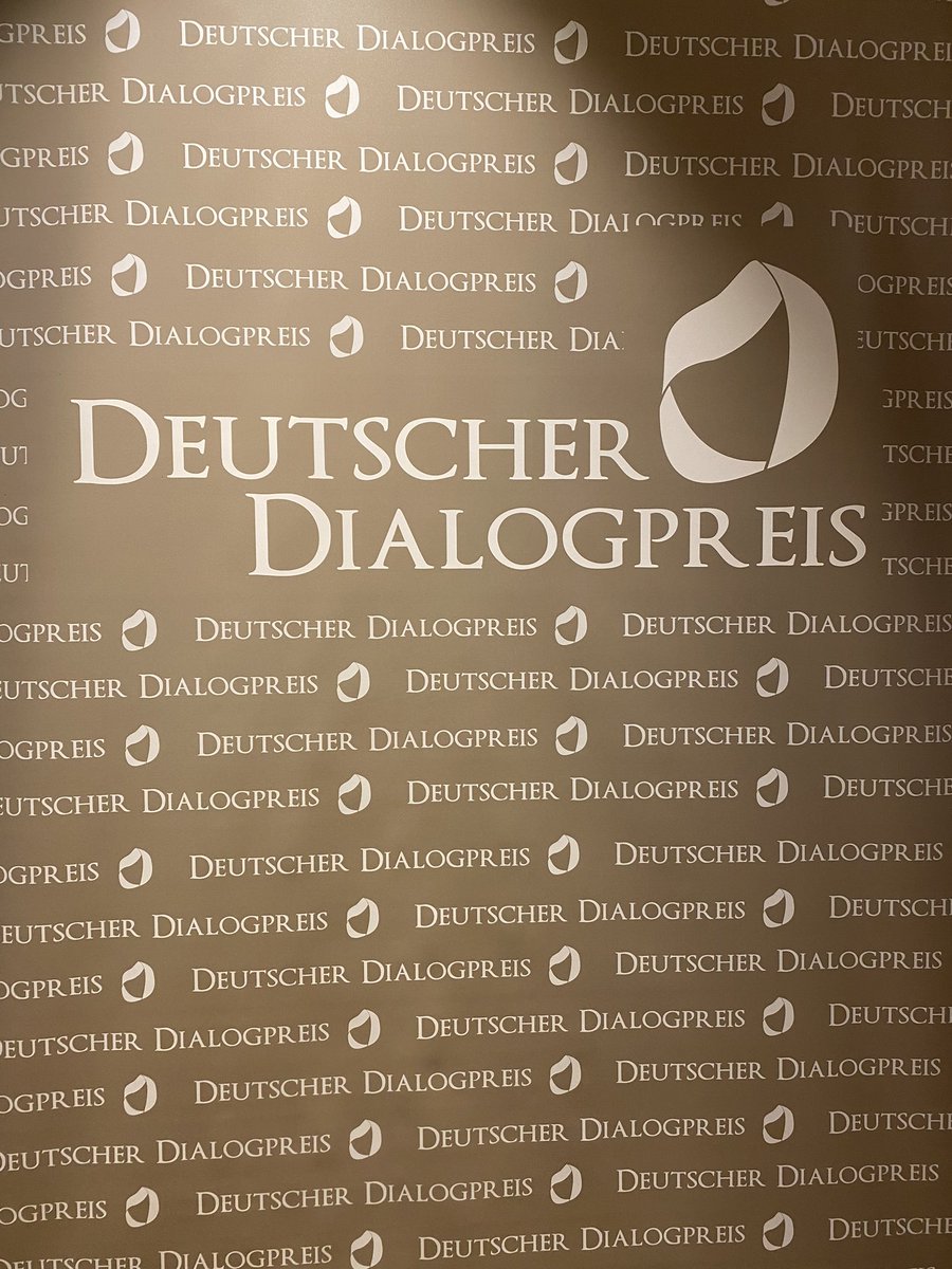 Forum Dialog tweet media