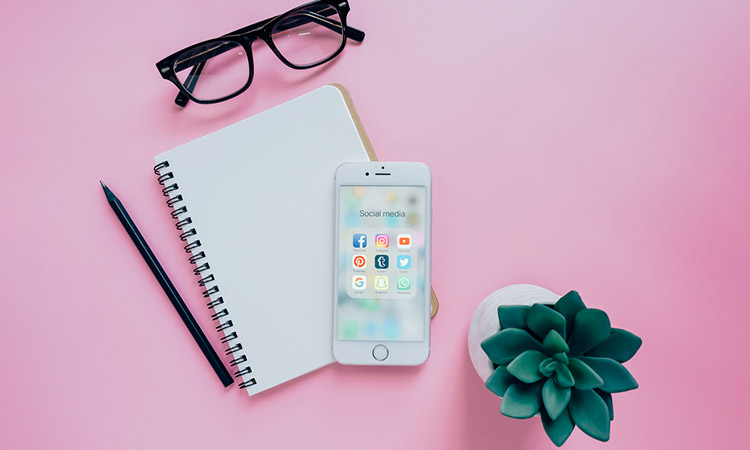 Carolplanc's tweet photo. Cómo impulsar el posicionamiento de tu web mediante la optimización de redes sociales https://t.co/xZ8ZMWW3LE #SocialMedia #Iconosquare por @Mkt4eCommerce https://t.co/85Skxzq6JM